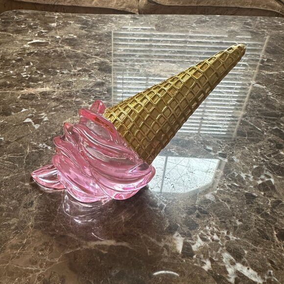🍦 Luxe Ice Cream Cone Decor – Pink & Gold Glam! 🍦 - Picture 1 of 1